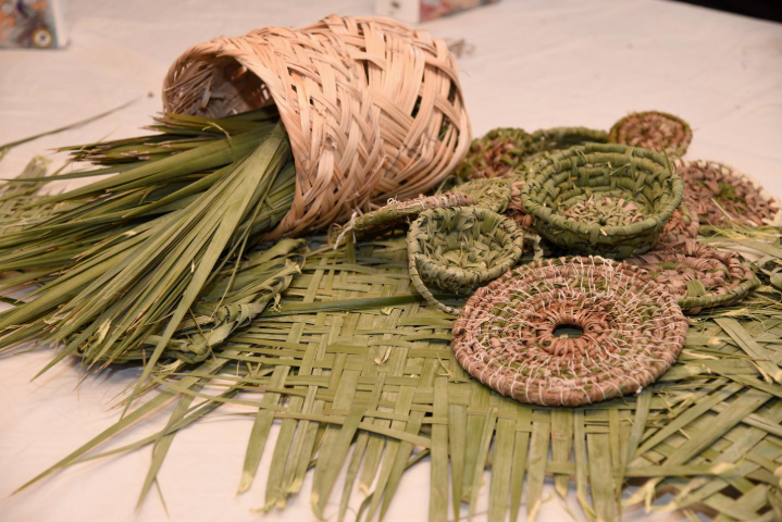 Preserving Academic Milestones: The Shift Toward Sustainable Artisanship in Degree Keepsakes